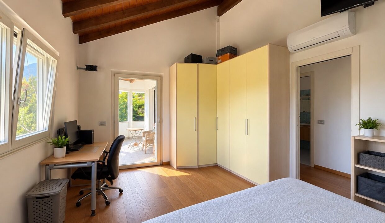 Lake Como Modern Villa with Garden Dongo