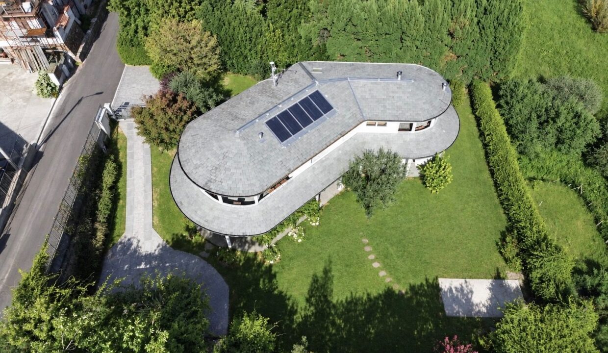 Lake Como Modern Villa with Garden Dongo