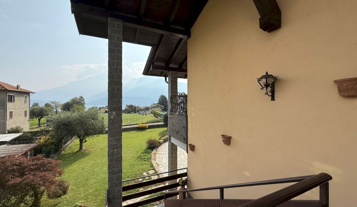 Lake Como Villa with Garden and Garage - Dongo