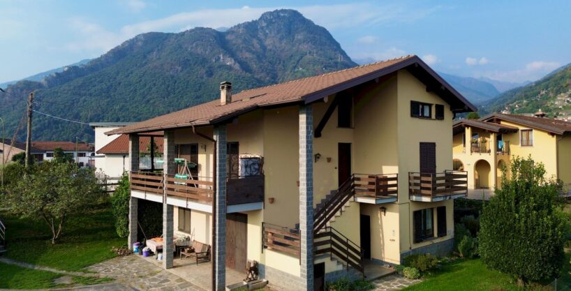 Lake Como Villa with Garden and Garage - Dongo