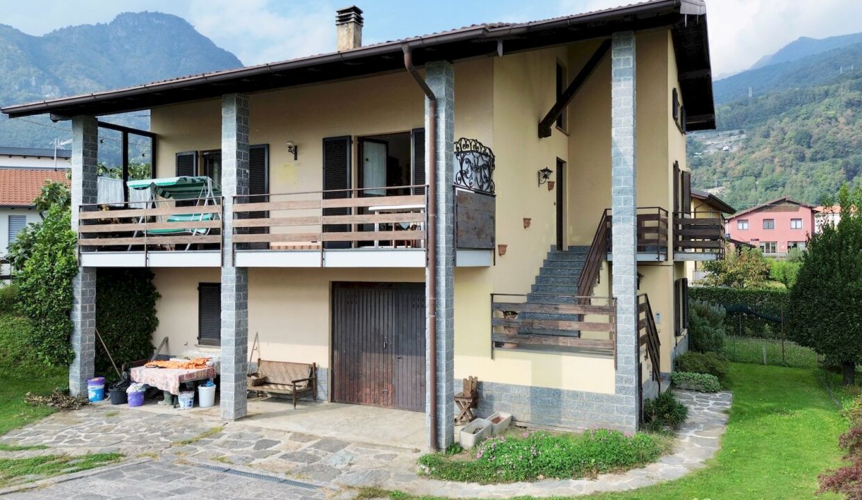 Lake Como Villa with Garden and Garage - Dongo