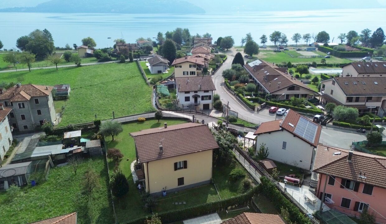 Lake Como Villa with Garden and Garage - Dongo