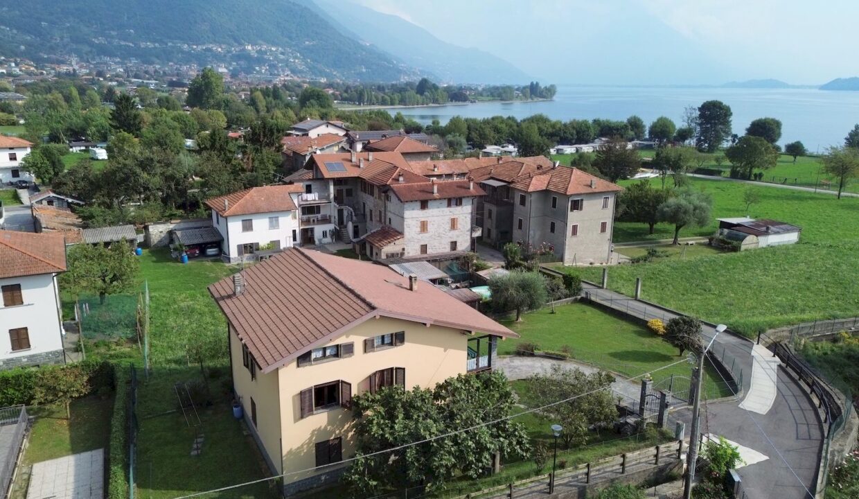 Lake Como Villa with Garden and Garage - Dongo