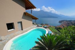 Gravedona ed Uniti Villa with garden