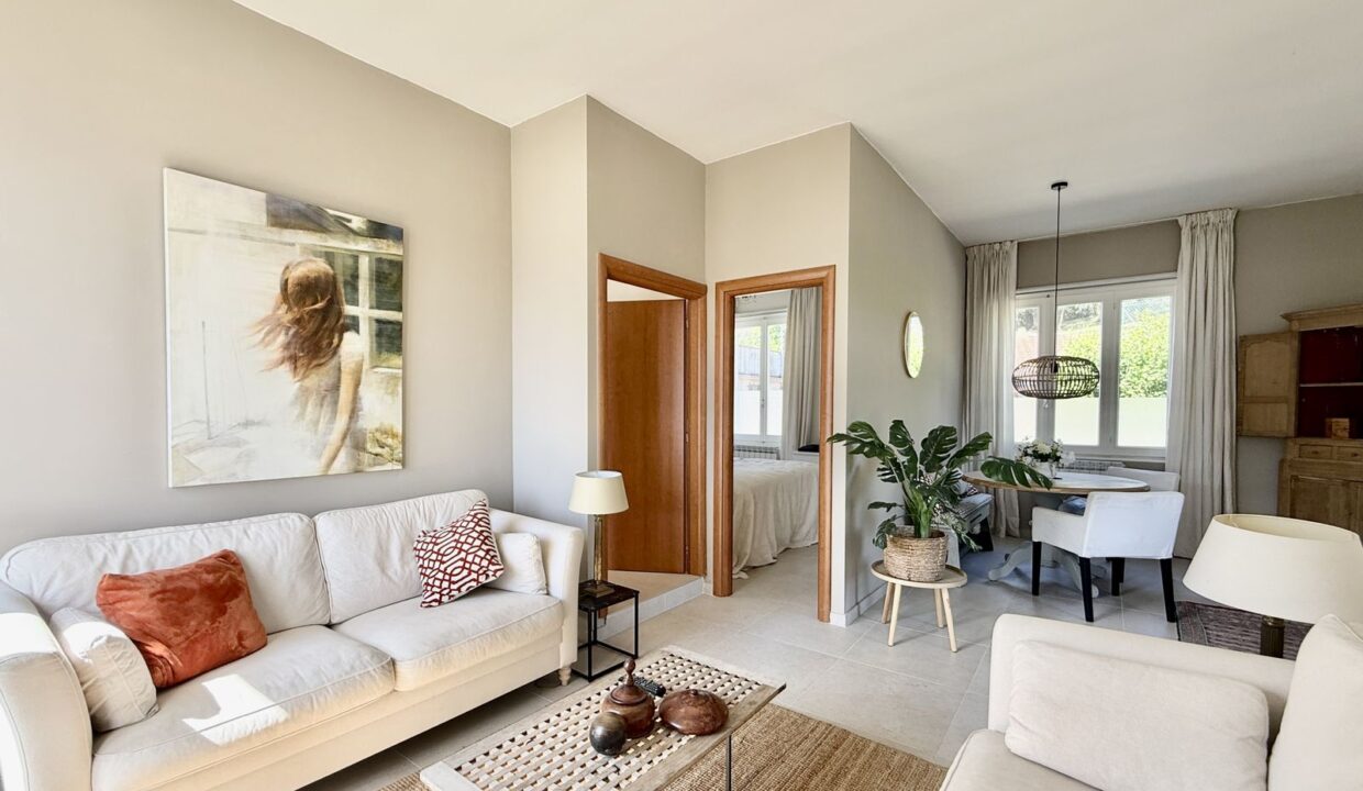 Lake Como Detached Villa Pianello del Lario with Pool