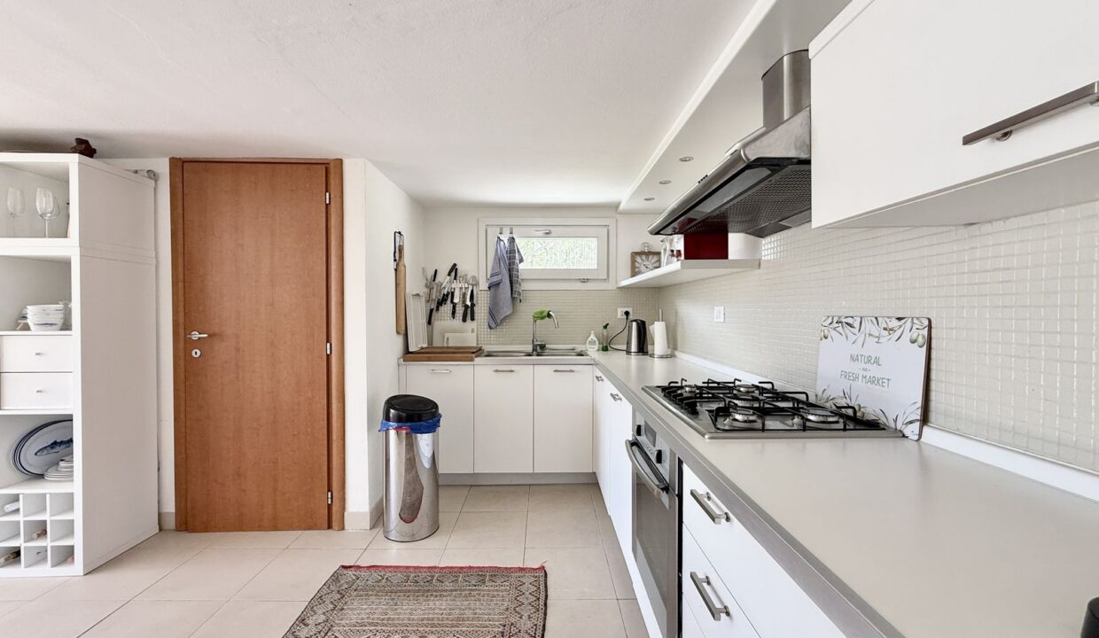Lake Como Detached Villa Pianello del Lario with Pool