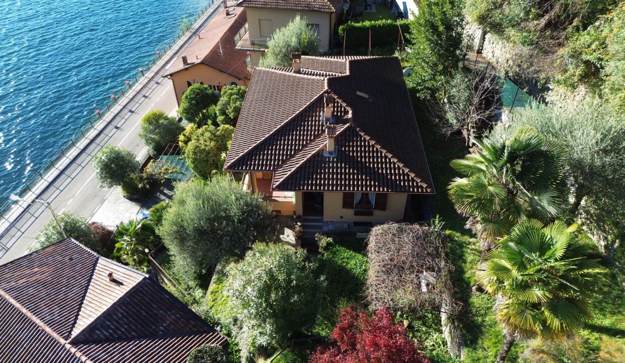 Villa Menaggio with Direct Access to the Lake