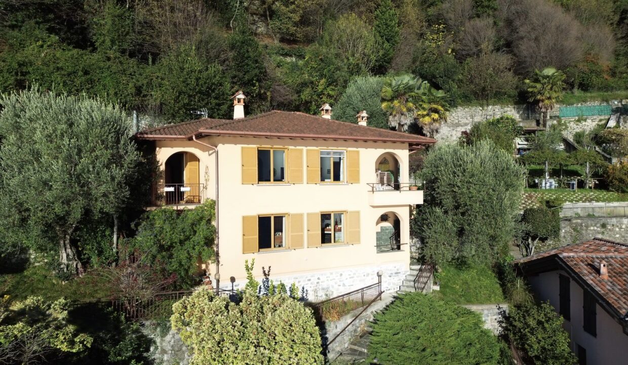 Villa Menaggio with Direct Access to the Lake