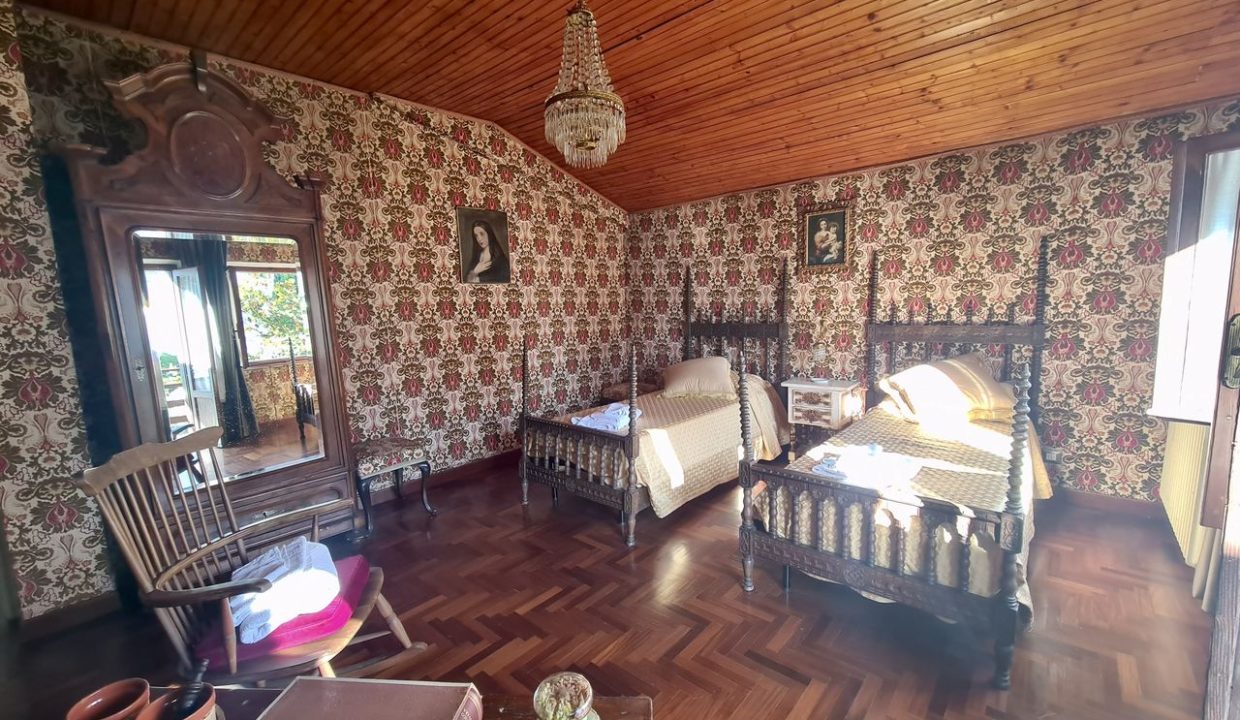 Lake Como Villa with Boathouse Oliveto Lario - bedroom