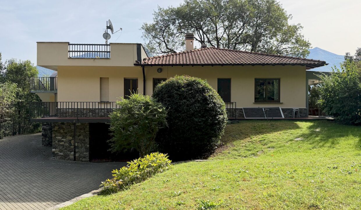 Lake Como Villa with Swimming Pool Pianello Lario