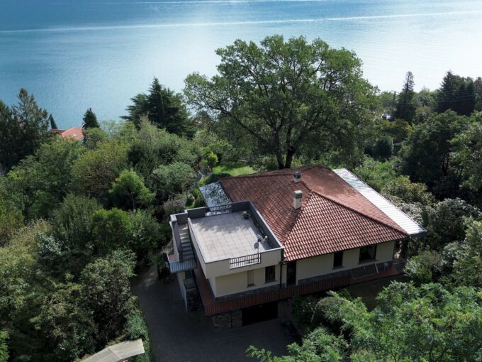 Lake Como Villa with Swimming Pool Pianello Lario