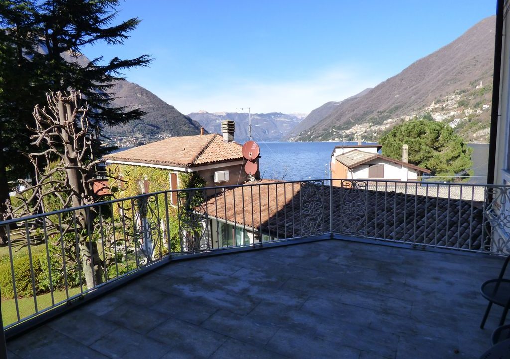 Faggeto Lario Villa - terrace with view