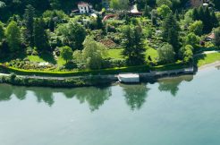 Luxury Villa Front Lake Colico with Boathouse - garage and car park