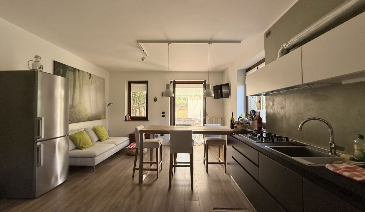 Lake Como Gravedona ed Uniti House with Garden and Garage