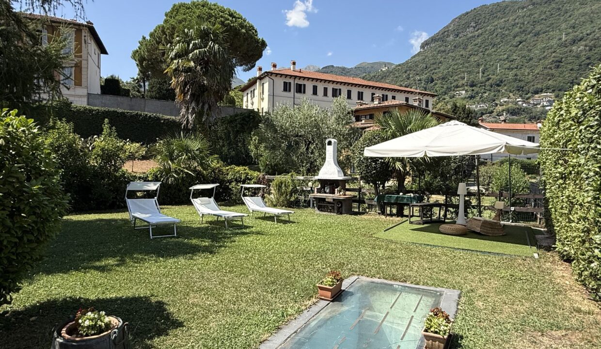 Lake Como Gravedona ed Uniti House with Garden and Garage