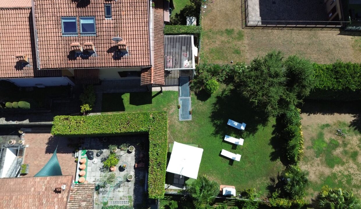 Lake Como Gravedona ed Uniti House with Garden and Garage