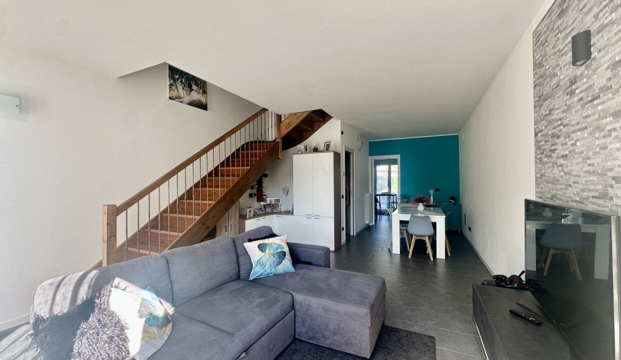 Lake Como House Residence with Swimming Pool