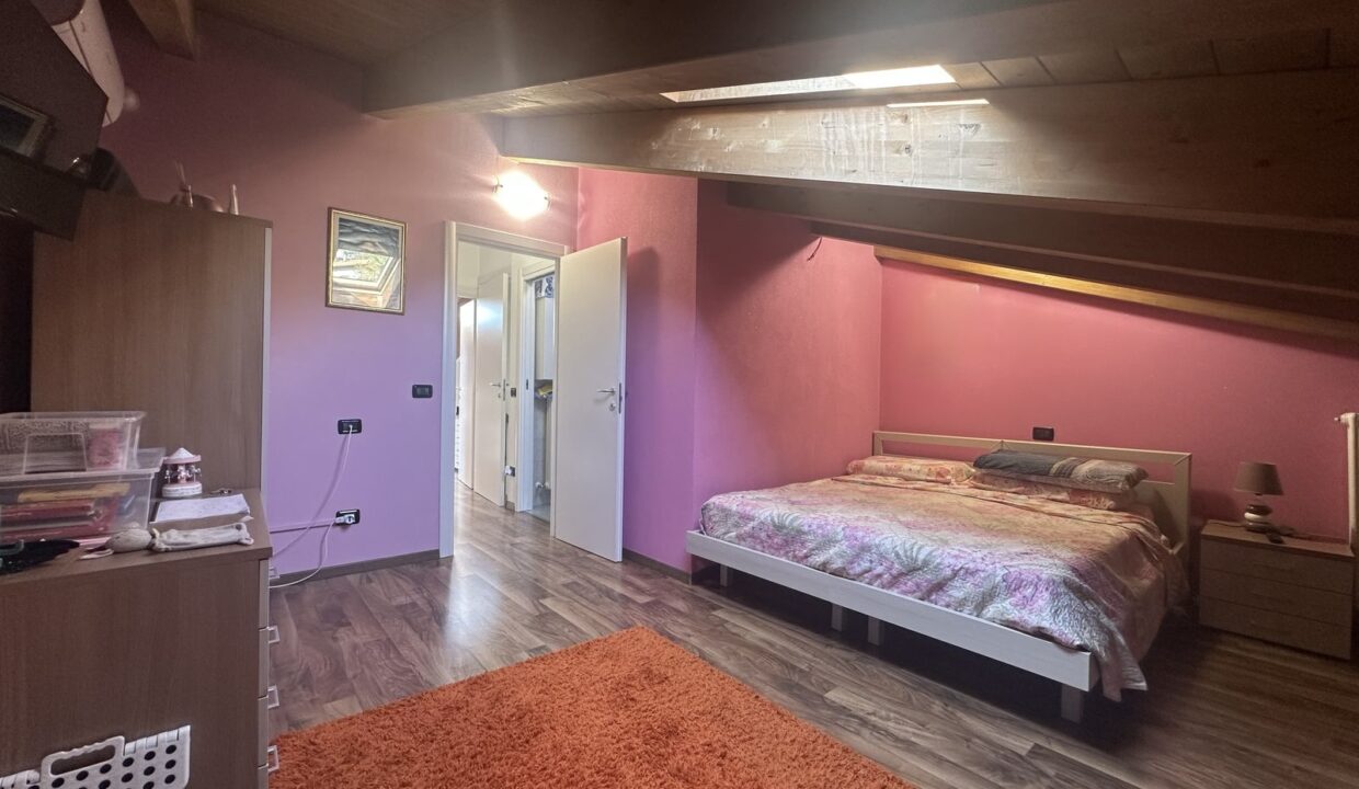 Lake Como House Residence with Swimming Pool