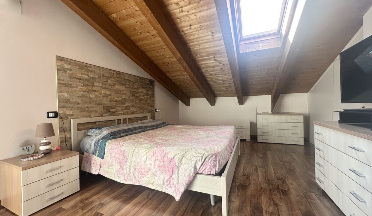 Lake Como House Residence with Swimming Pool