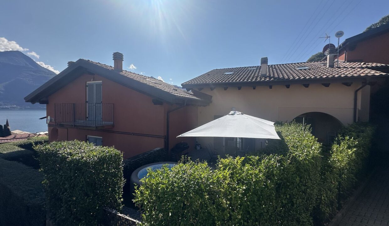 Lake Como House Residence with Swimming Pool