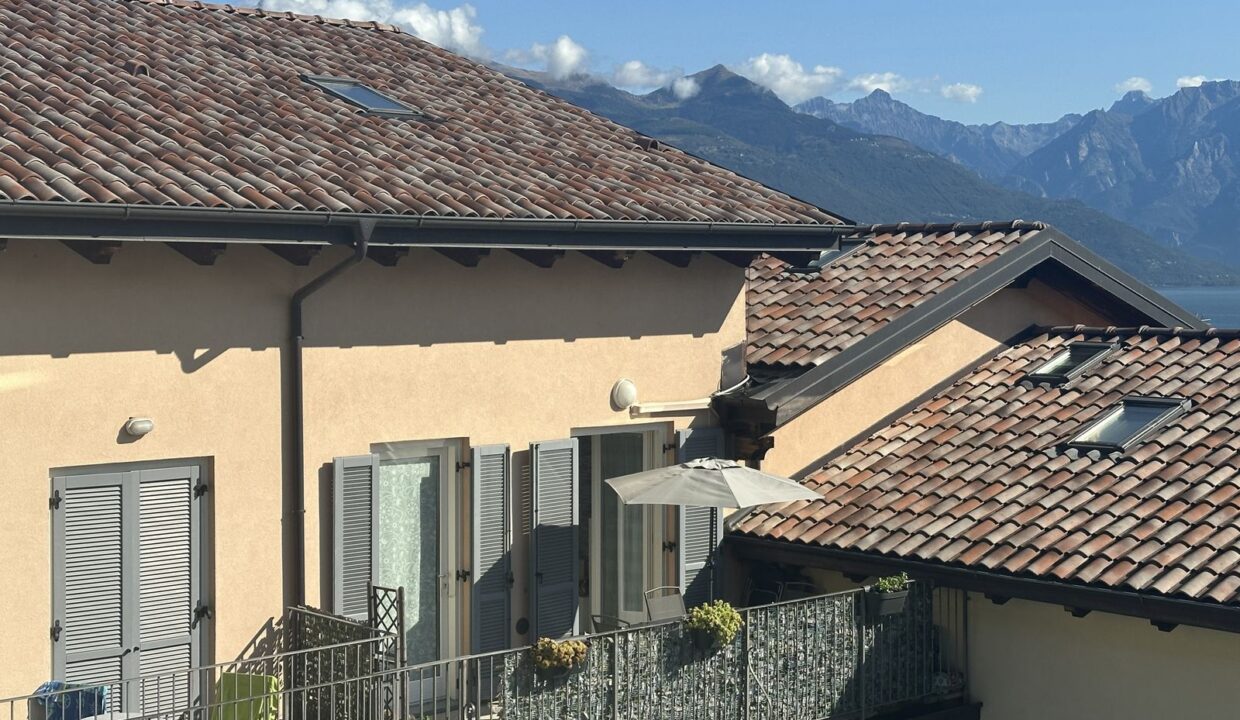 Lake Como House Residence with Swimming Pool