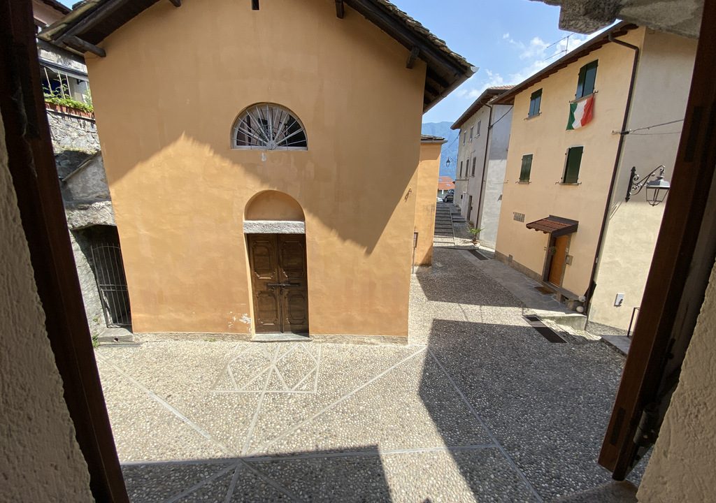 Ossuccio House - view